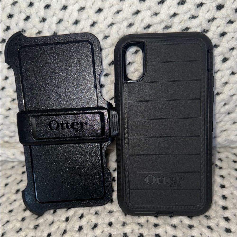 OtterBox Defender Pro Black Phone Case with Holster